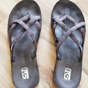 Teva Women's Olowahu Flip Flops